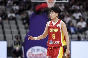 宫鲁鸣:希望杨舒予能成为快攻和阵地进攻里的尖刀 能担起大任