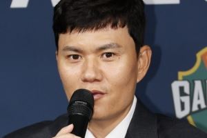 江原FC主帅:因赛程冲突未带来最佳阵容 客战蓉城我们为取胜而来