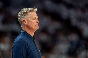  深度绑定！邓利维谈科尔勇士未来：他想待多久就待多久！