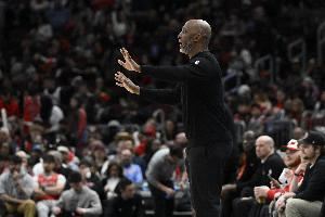 拓记谈比卢普斯被捕：在本应进步的赛季中却面临可能倒退的情况