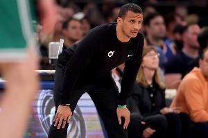 马祖拉：现在我们压迫对手失误能力更强 节奏更快冲抢篮板更积极