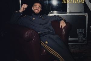 曼联官方祝马兹拉维28岁生日快乐，球员加盟以来出战62场3助